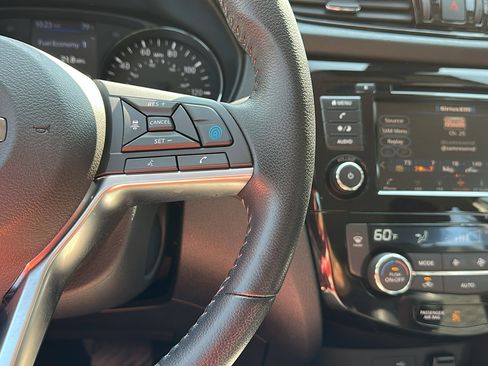 Certified 2022 Nissan Rogue Sport SV w/ Technology Package image 17