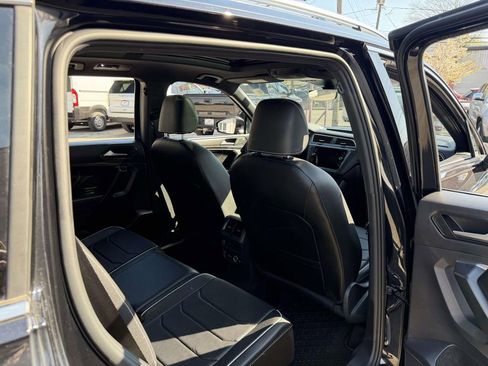 Used 2023 Volkswagen Tiguan SEL R-Line image 15