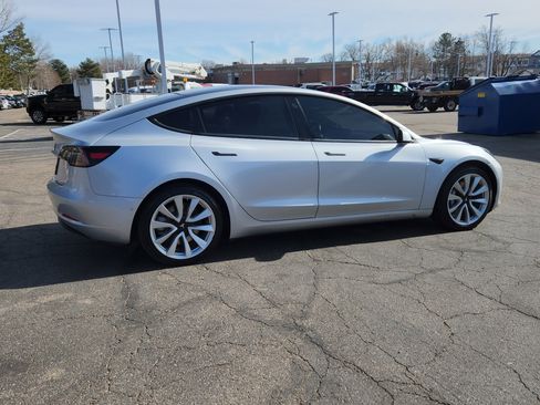 Used 2018 Tesla Model 3 Long Range image 16