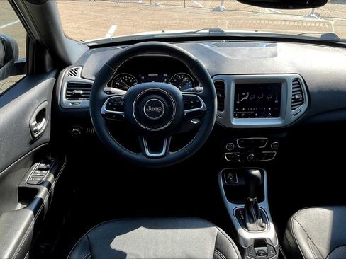 Used 2021 Jeep Compass Latitude image 14