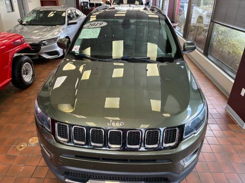 Used 2019 Jeep Compass Limited AWD/4WD image 6