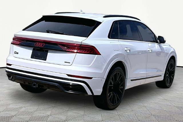 Used 2021 Audi Q8 Prestige AWD/4WD image 2