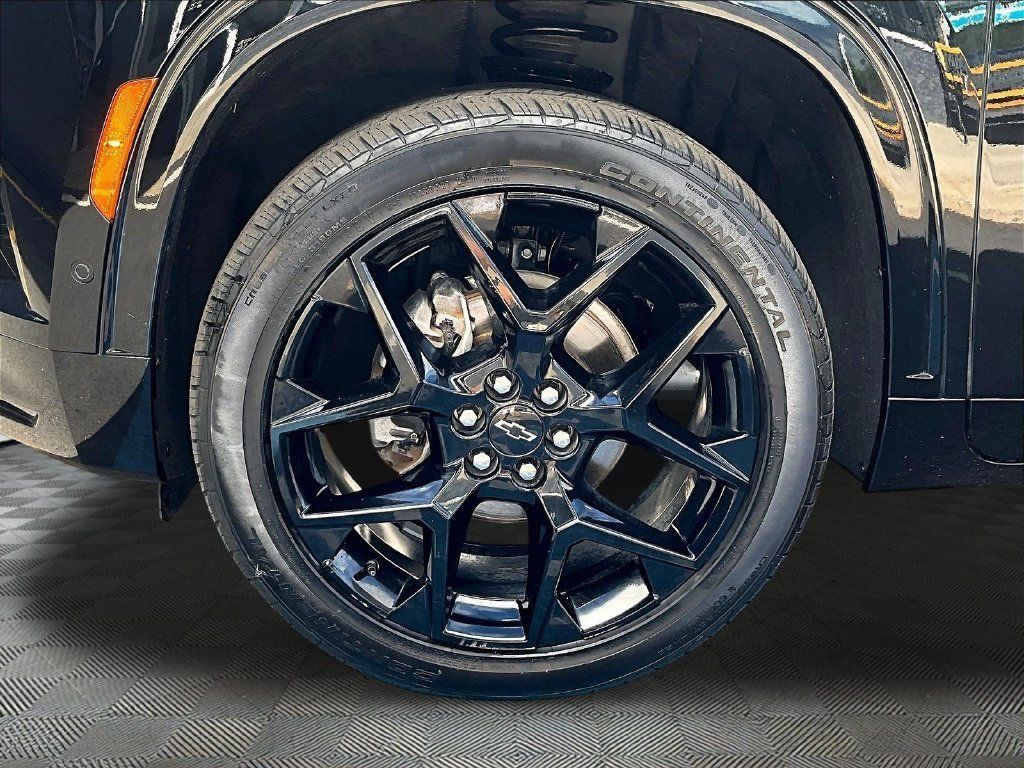 Used 2024 Chevrolet Traverse RS w/ LPO, Floor Liner Package AWD/4WD image 29