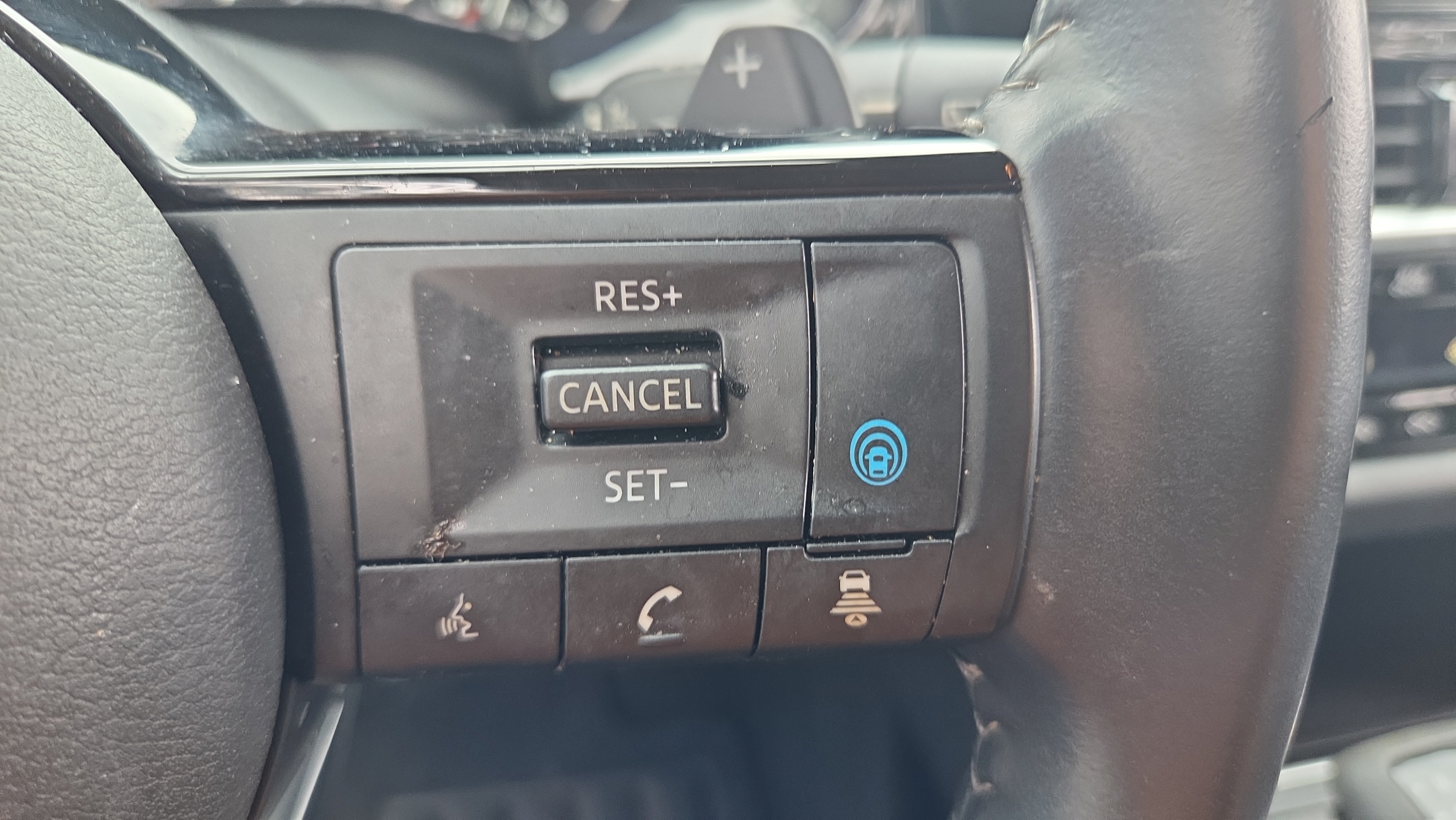 Used 2024 Nissan Pathfinder SL w/ Cargo Package FWD image 31