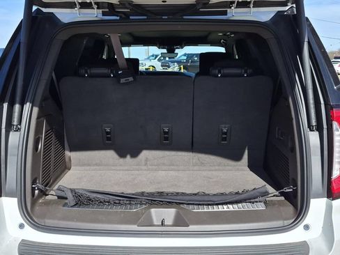 Used 2021 GMC Yukon Denali w/ Denali Premium Package AWD/4WD image 10