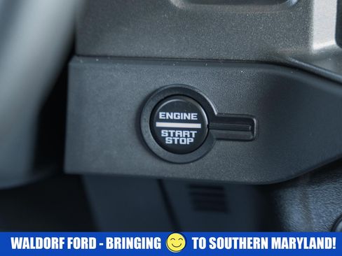 Used 2025 Ford Bronco Badlands image 28