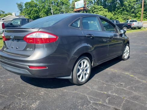 Used 2019 Ford Fiesta SE w/ Equipment Group 201A image 5