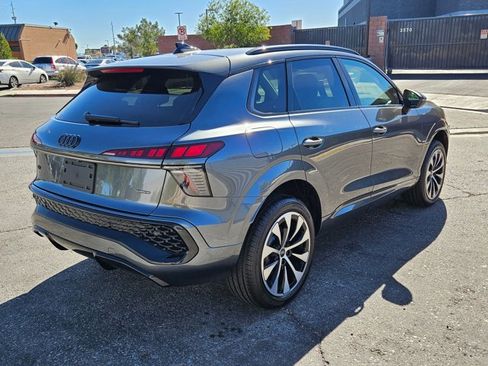 New 2026 Audi Q3 quattro 2.0T AWD/4WD image 2