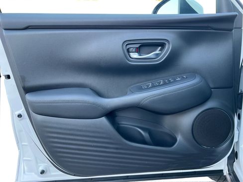 Used 2024 Honda HR-V LX image 21