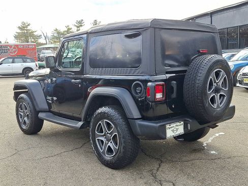 Used 2020 Jeep Wrangler Sport S image 4