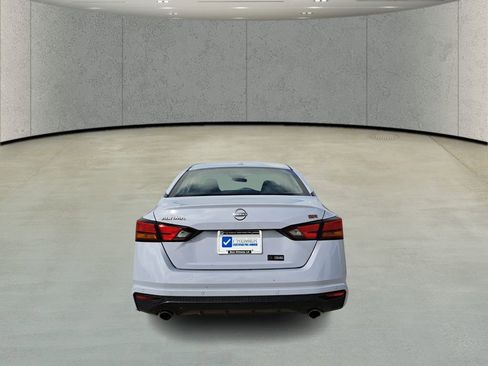 Used 2024 Nissan Altima 2.5 SR w/ SR Premium Package image 6