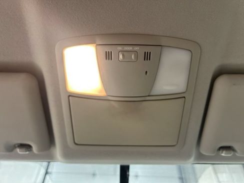 Used 2011 Nissan Rogue SV AWD/4WD image 3