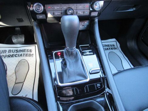 Used 2026 Jeep Compass Limited image 16