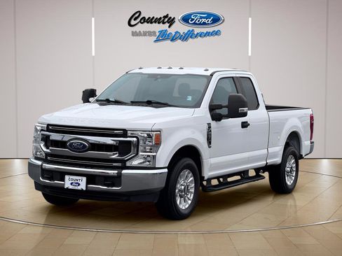 Used 2020 Ford F250 XL w/ STX Appearance Package image 2