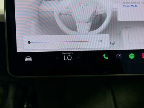 Used 2024 Tesla Model Y Long Range AWD/4WD image 18