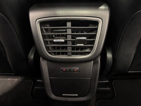 Used 2017 Lincoln MKX Reserve w/ Lincoln MKX Climate Package image 27