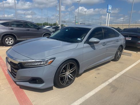 Used 2022 Honda Accord Touring image 1