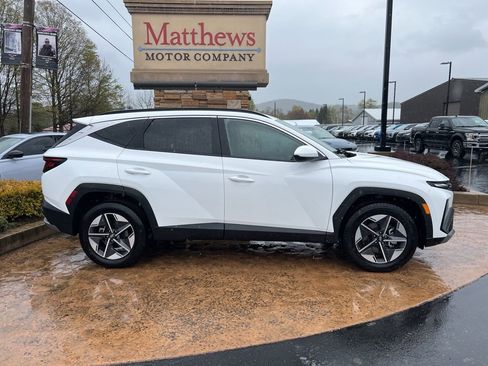 Used 2025 Hyundai Tucson SEL AWD/4WD image 3