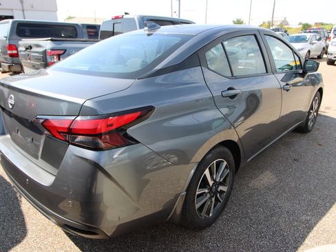 Used 2025 Nissan Versa SV w/ Trunk Package FWD image 7