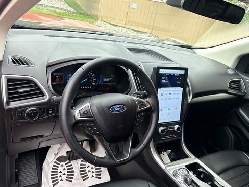 Certified 2023 Ford Edge SEL w/ Convenience Package AWD/4WD image 12