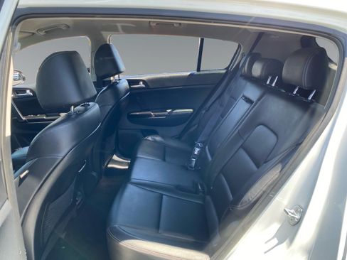 Used 2021 Kia Sportage EX FWD image 13