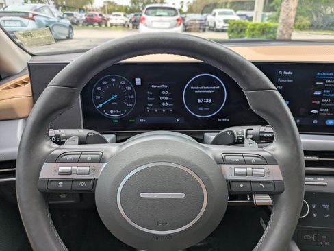 Used 2025 Hyundai Sonata Limited FWD image 24