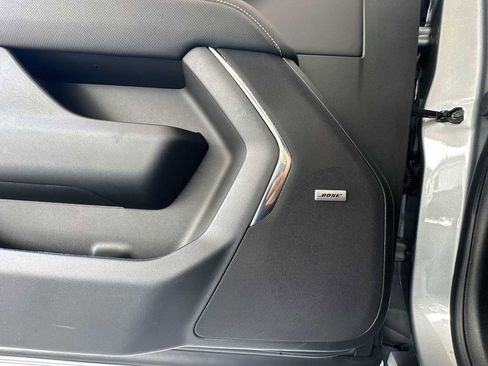 New 2025 Chevrolet Suburban Premier AWD/4WD image 24