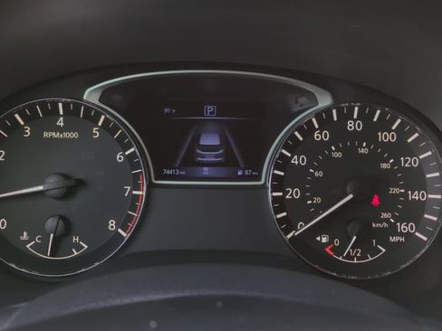 Used 2020 Nissan Pathfinder S FWD image 22