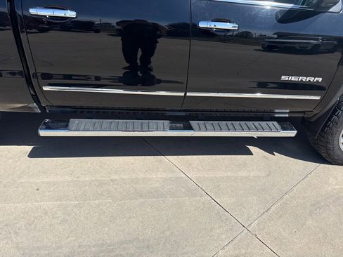 Used 2018 GMC Sierra 1500 SLT w/ SLT Premium Package image 15