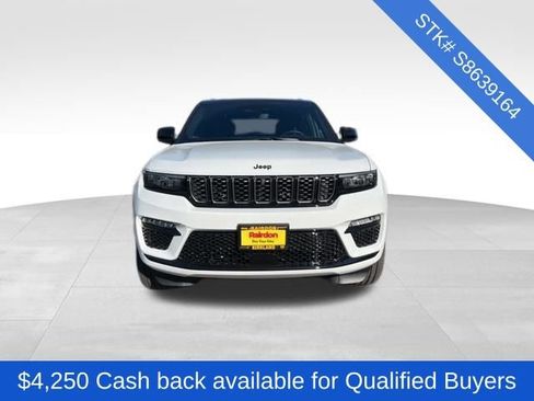 New 2025 Jeep Grand Cherokee Summit image 2