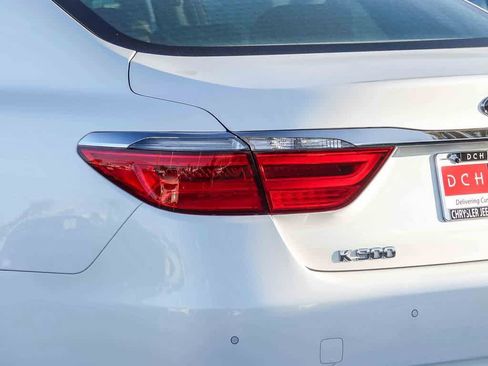 Used 2017 Kia K900 Luxury image 7