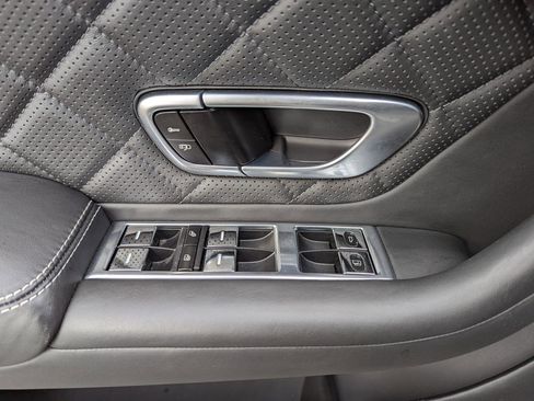 Used 2016 Bentley Continental GT image 12