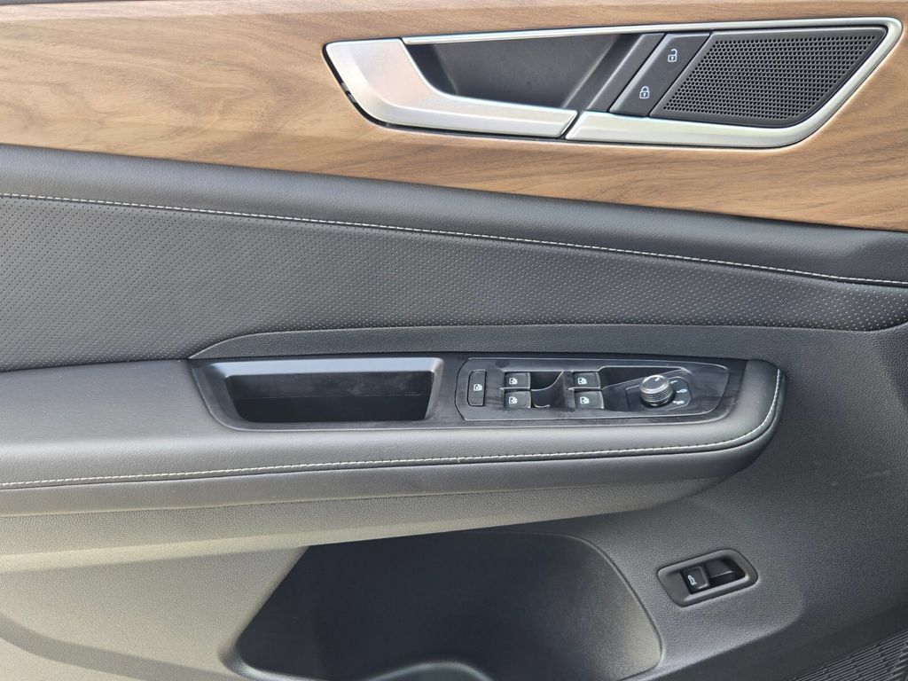 Certified 2026 Volkswagen Atlas SE FWD image 29