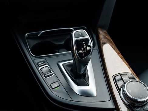 Used 2017 BMW 340i xDrive Sedan image 16