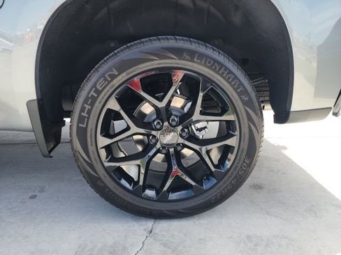 Certified 2025 Chevrolet Silverado 1500 LTZ w/ LTZ Premium Package image 24