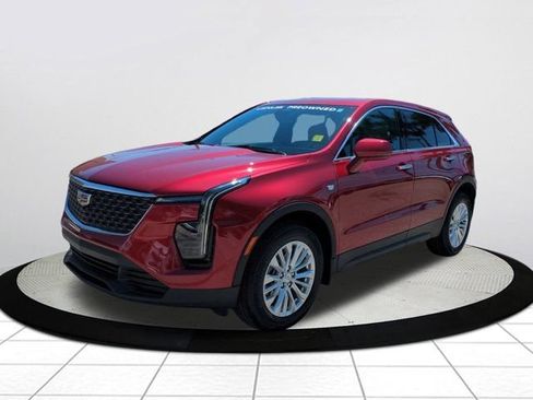 Used 2024 Cadillac XT4 Luxury FWD image 7