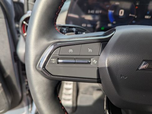 Used 2025 Chevrolet Blazer EV RS image 16