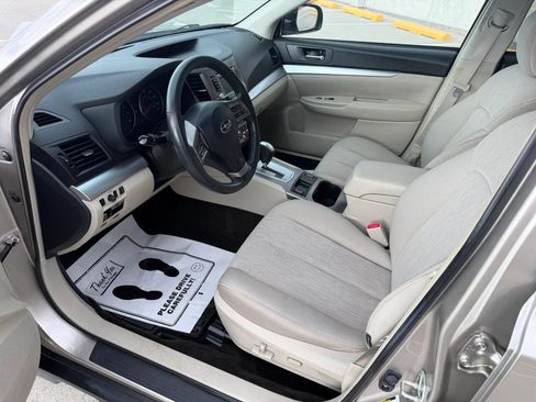 Used 2014 Subaru Outback 2.5i Premium w/ Moonroof Package AWD/4WD image 35
