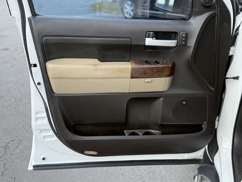 Used 2010 Toyota Tundra Limited image 15