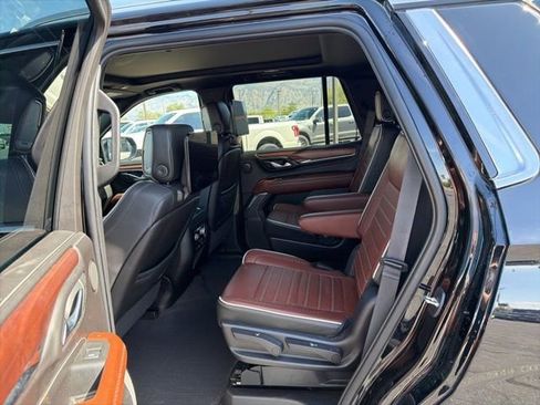 Used 2023 GMC Yukon Denali Ultimate AWD/4WD image 28