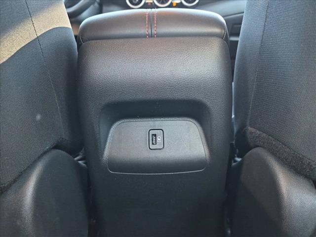 Used 2025 Nissan Sentra SR FWD image 17