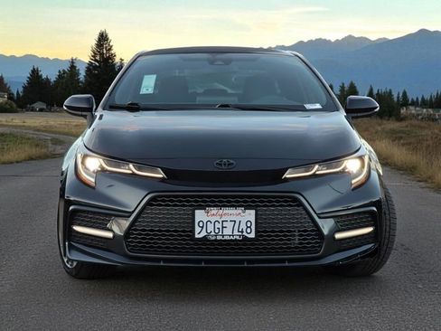 Used 2022 Toyota Corolla SE image 3