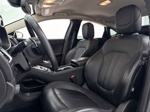 Used 2015 Chrysler 200 C w/ Navigation & Sound Group I image 19