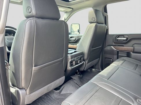 Used 2023 GMC Sierra 3500 Denali w/ Denali Ultimate Package AWD/4WD image 23