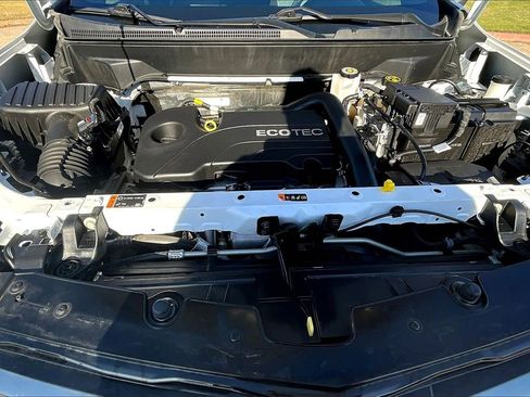 Used 2022 Chevrolet Equinox RS w/ RS Leather Package image 9