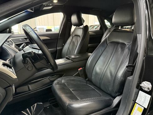 Used 2017 Lincoln MKZ Reserve image 11