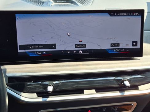Used 2026 BMW X7 M60i AWD/4WD image 24