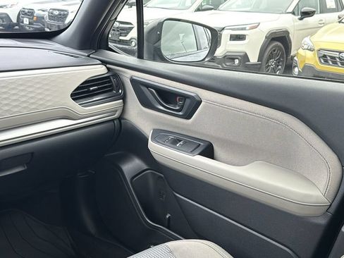 Certified 2025 Subaru Forester Premium AWD/4WD image 26