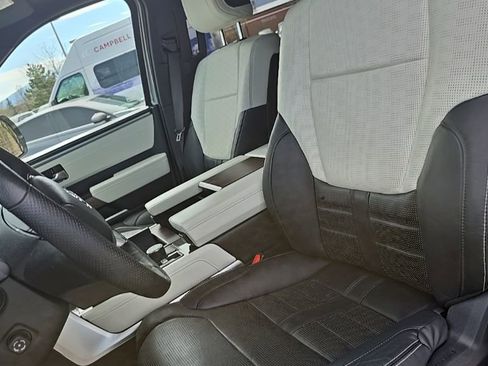 Used 2023 Toyota Sequoia Capstone AWD/4WD image 15