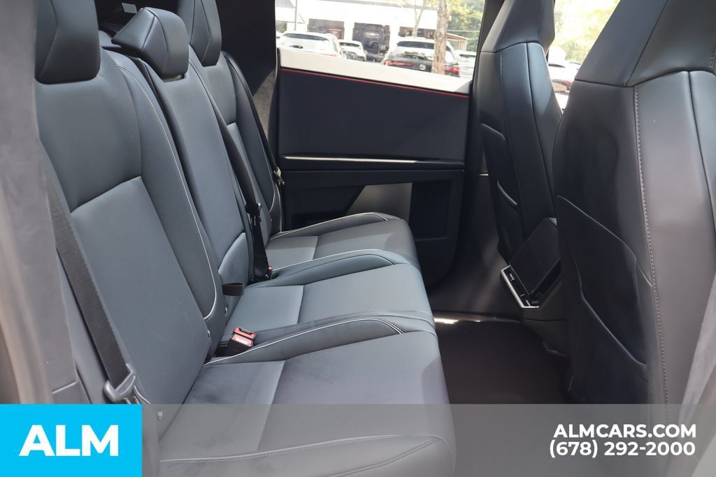Used 2024 Tesla Cybertruck AWD Crew Cab image 16